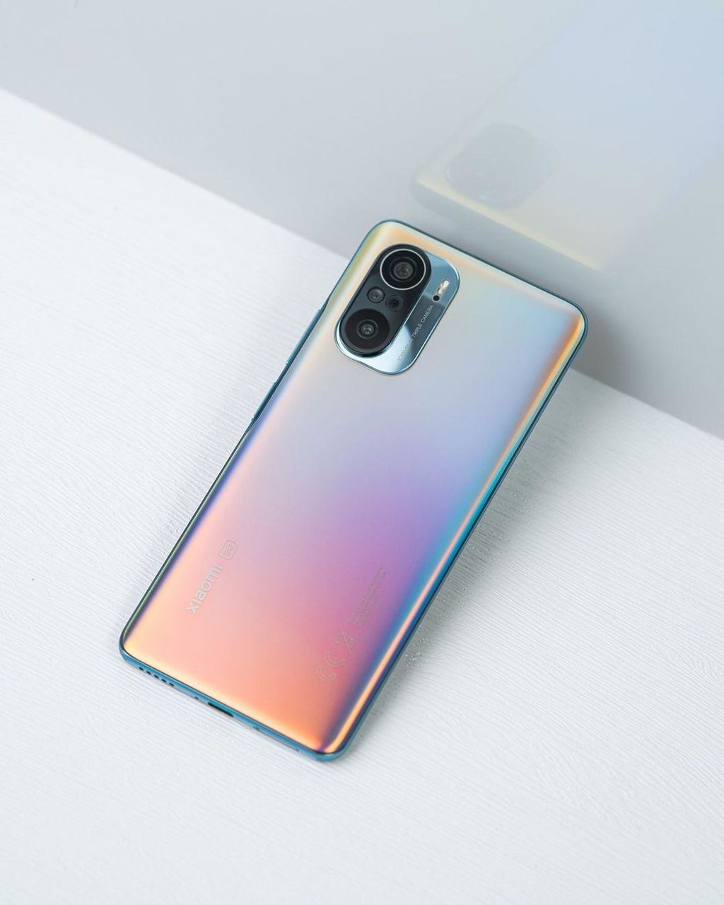 Xiaomi по ошибке снизила цену на флагманские смартфоны в восемь раз.