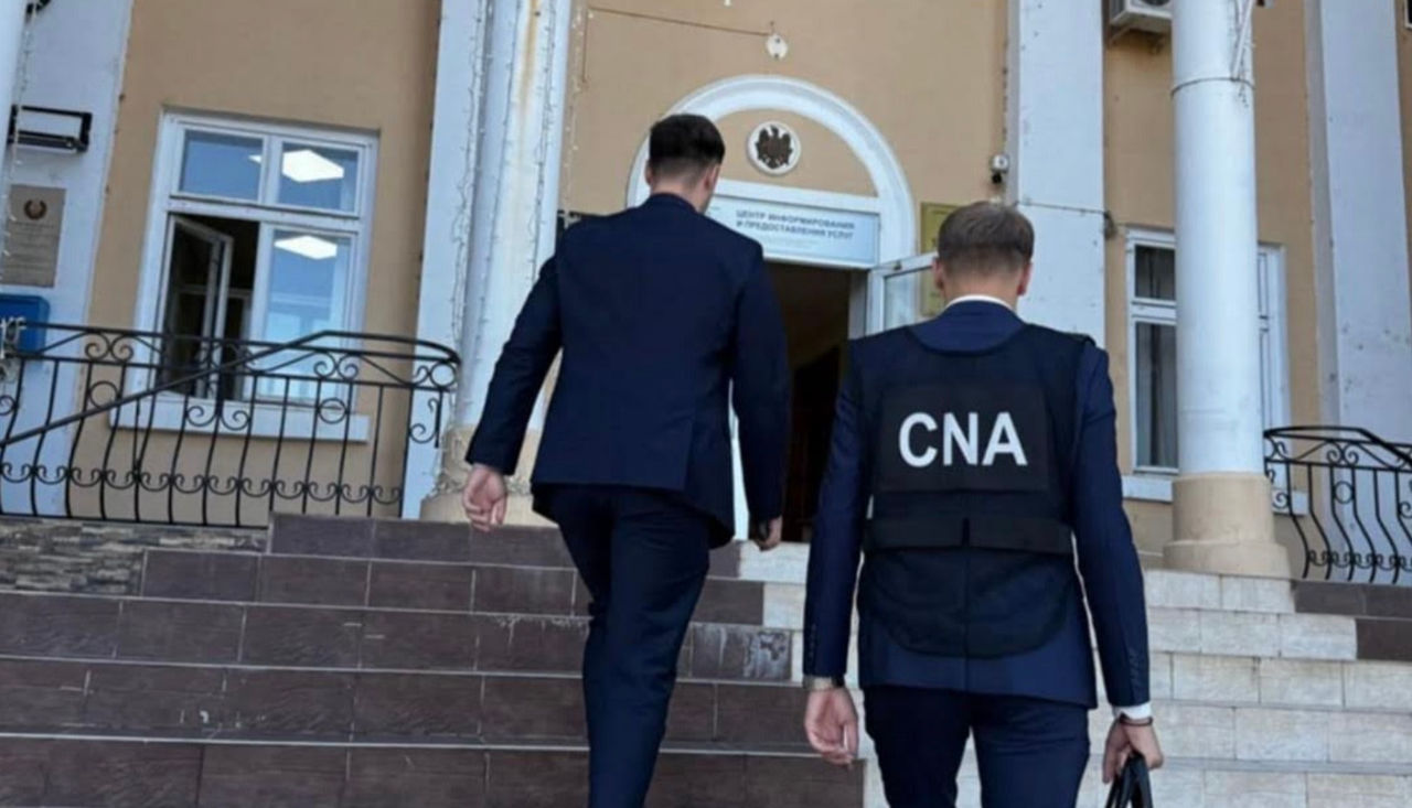 Percheziții de amploare la Primăria Taraclia.