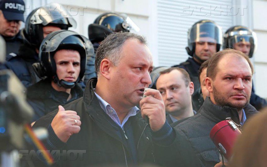 Додон: Нейтралитет  Молдовы будем отстаивать любыми путями.