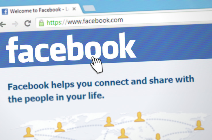 Facebook a permis multor companii mari să aibă acces la mesajele private