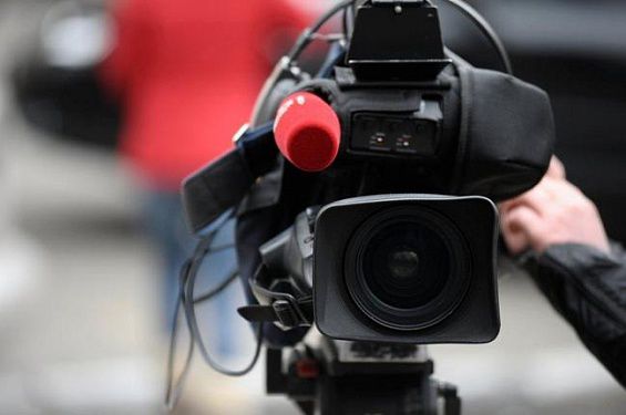 Прокуратура расследует случай нападения одного из протестующих на журналиста. Фото: mediastancia.com
