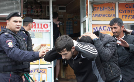 Оперативно-профилактическое мероприятие, направленное на борьбу с нелегальной миграцией, прошло в трех районах Подмосковья. Фото: itar-tass.com