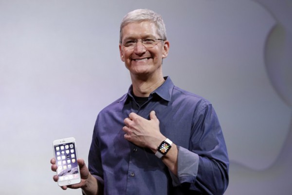 Российские ритейлеры сообщили о росте продаж устройств Apple на этой неделе.