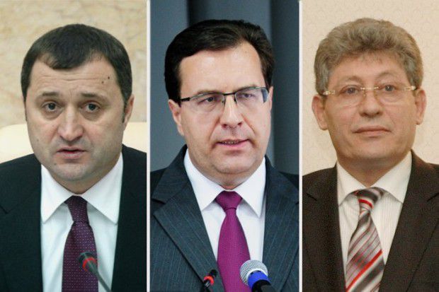 Лидеры трех партий встретились в офисе Либерально-демократической партии.