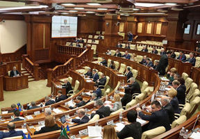 Evoluția situației politice din țară, unul din subiectele principale pe agenda şedinţei Consiliului Coaliției de Guvernare.