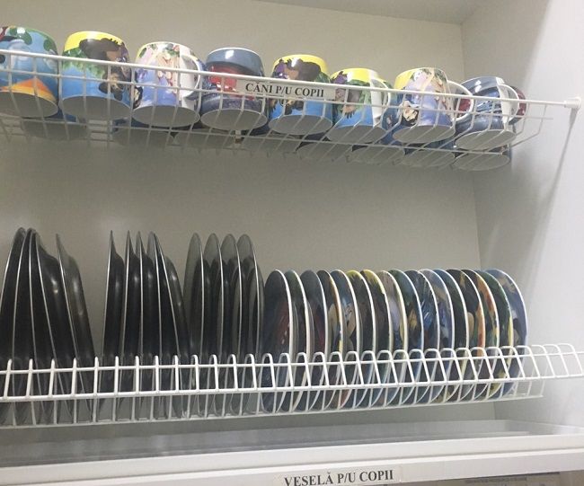 В ходе контроля были проверены акты и процедура закупок пищевых продуктов, а также условия их хранения и приготовления блюд.