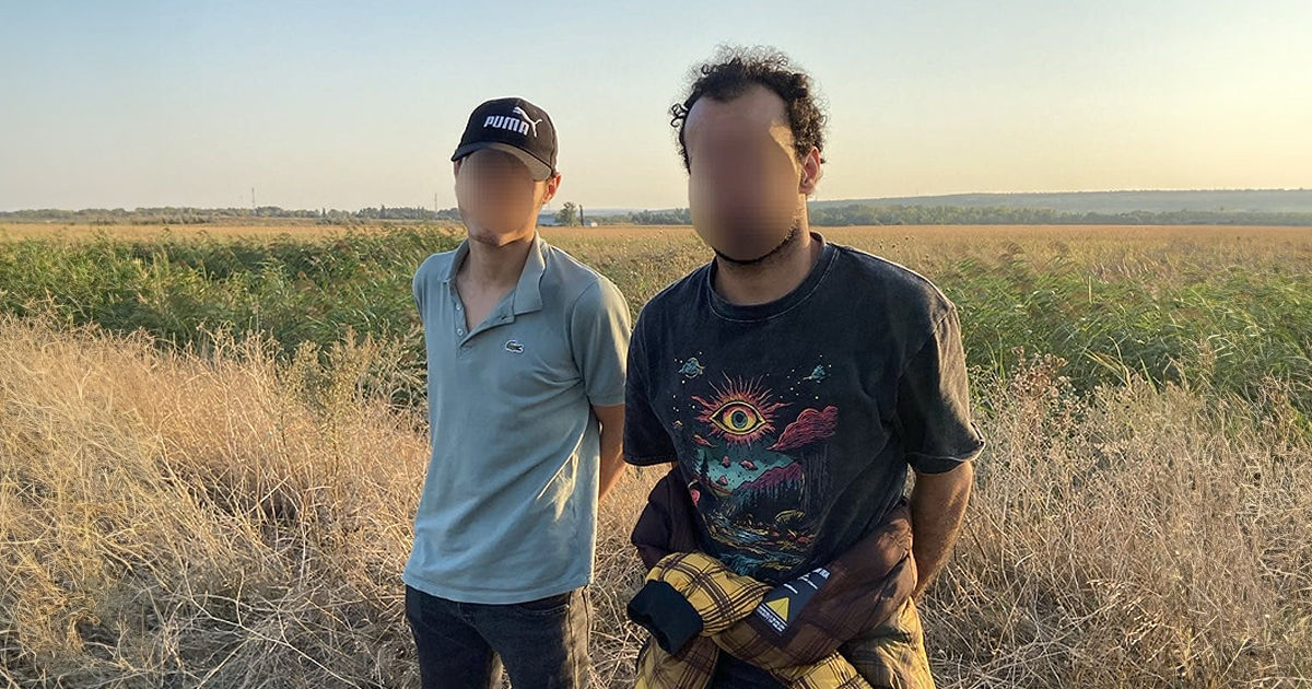 Doi egipteni care au vrut să treacă ilegal frontiera moldo-română, reținuți în flagrant.