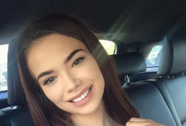 Vlada Bernevec isi vinde masina in valoare de aproape un milion de lei. 