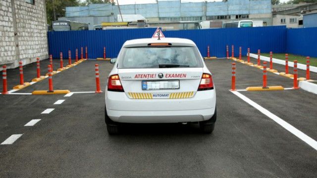 В Молдове работает 159 автошкол.