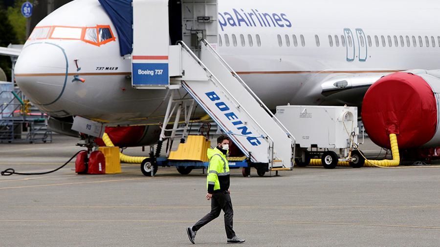 Boeing планирует уволить 10% сотрудников гражданской авиации.
