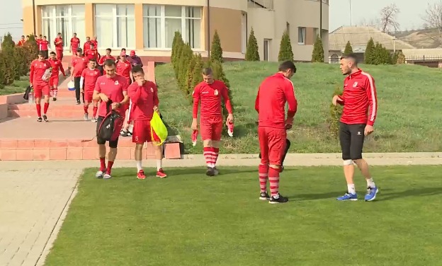 В центральном матче тура встретятся "Милсами" и "Шериф".