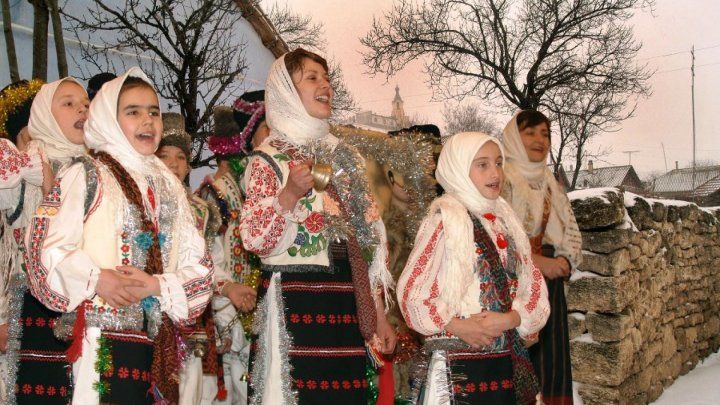 В монастыре Цыгэнешты прошел фестиваль фольклорных коллективов.