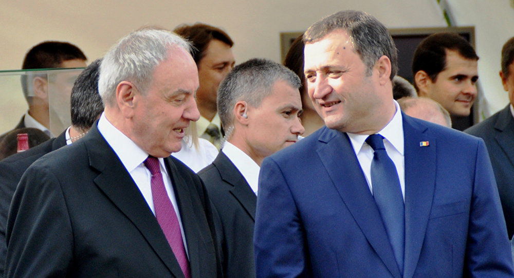 Deputatul Vlad Filat a declarat că îşi va continua activitatea legislativă de la distanţă.