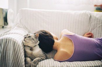 Ученые считают, что здоровый сон снижает риск сердечной недостаточности. Фото: 