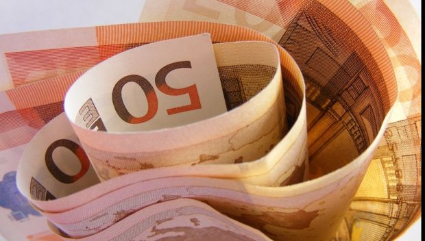 Numărul de bancnote euro contrafăcute a crescut în 2017.