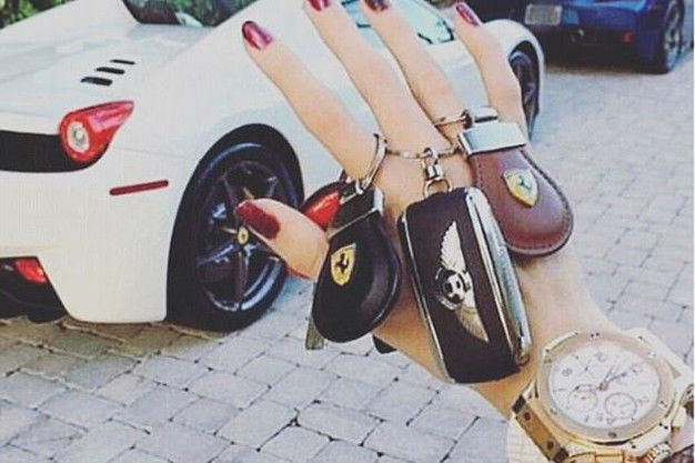 Viața extravagantă a tinerilor din Elveția: Redefinesc luxul