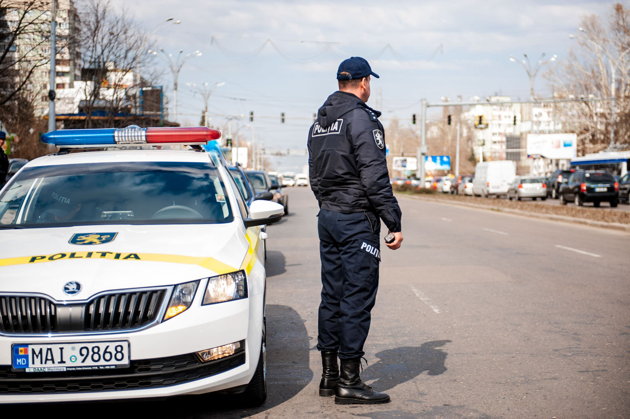 Peste 4.500 de șoferi, amendați în zilele de odihnă pentru încălcări în traficul rutier.