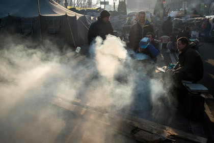 Активисты Евромайдана. Фото: Глеб Гаранич / Reuters