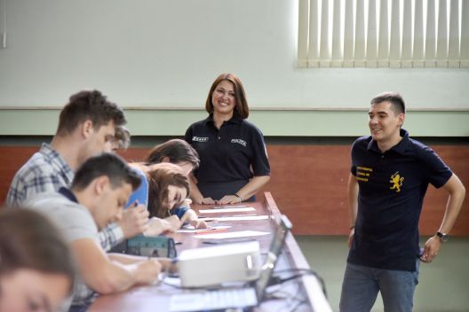 Кампания полиции направлена на повышение осведомленности молодежи о последствиях организованной преступности и предотвращении этого явления. Фото: politia.md.