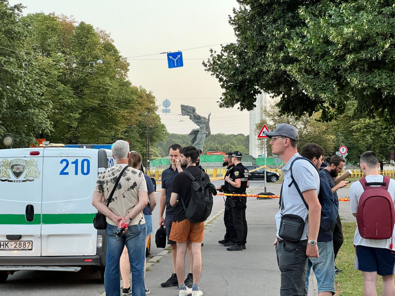 В Риге прошли задержания в ходе протеста против сноса памятника освободителям.