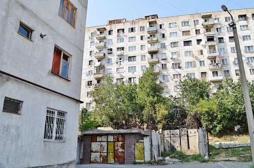 Поставщик теплоэнергии отмечает, что только 230 из 690 владельцев квартир-должников прибегли к составлению графика погашения задолженности, взяв на себя обязательство выплачивать ежемесячно часть суммы.