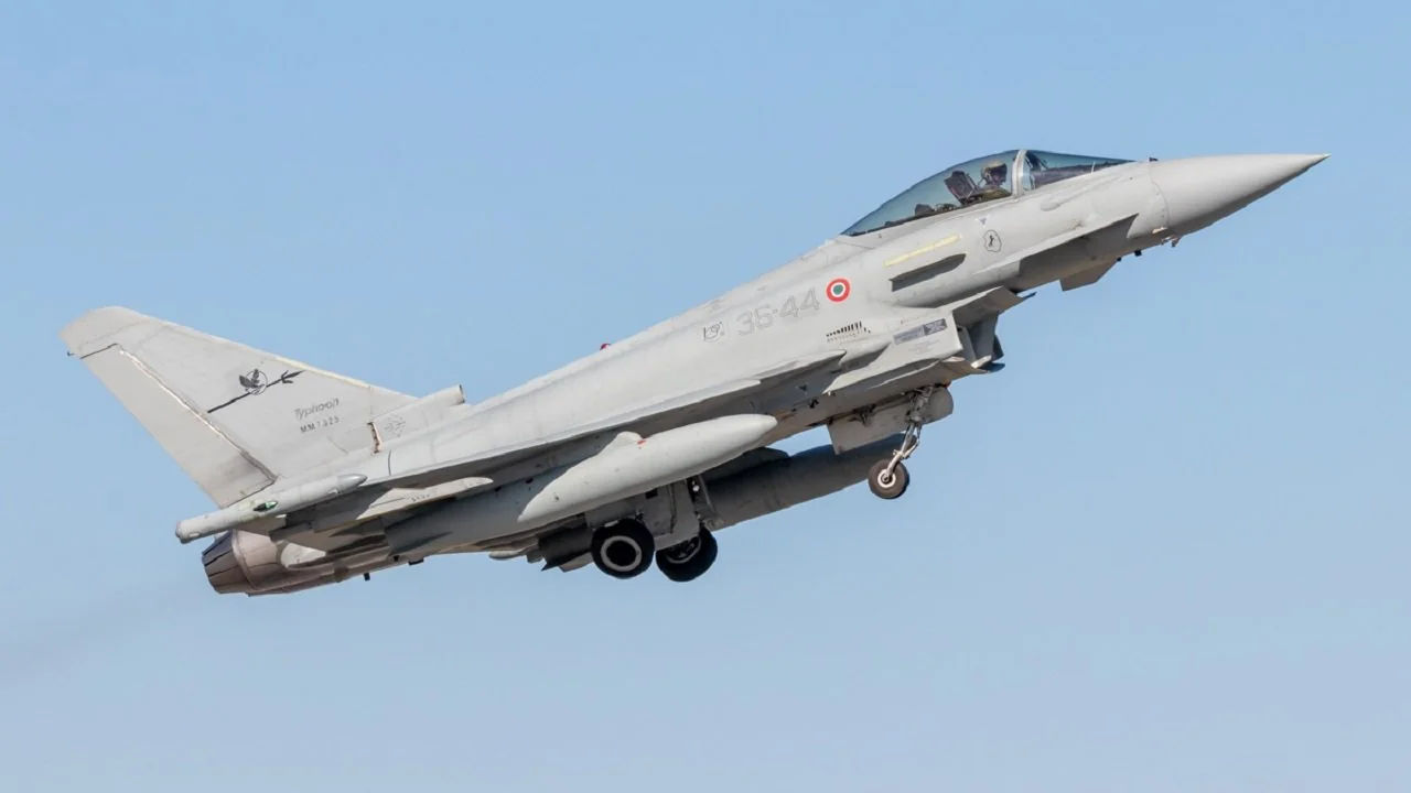 Италия потратит 7,5 млрд евро на новые истребители Eurofighter.
