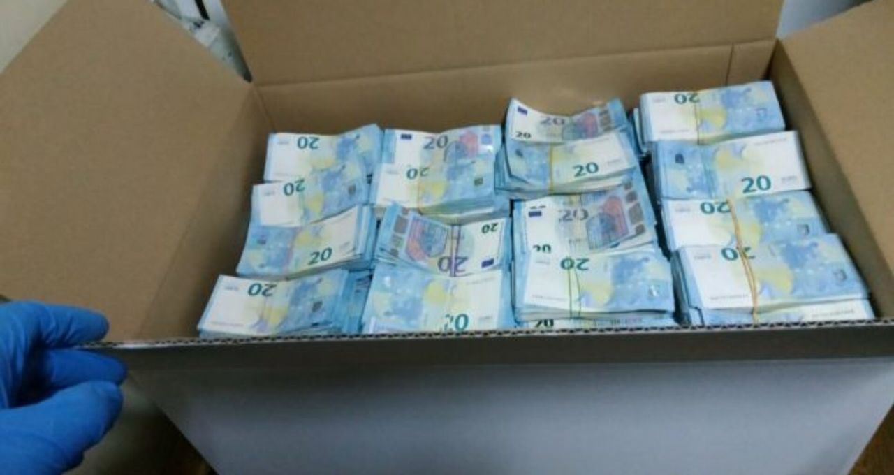Дело о 1,5 млн евро, изъятых в Леушенах, все еще находится на стадии расследования.