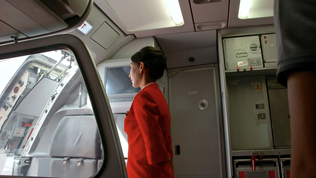 Бывшая сотрудница Air France добилась признания рака груди профессиональным заболеванием.