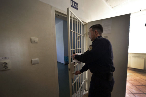 Închisă pe nedrept şi eliberată după 13 luni: A născut în penitenciar. Foto: mediafax.ro