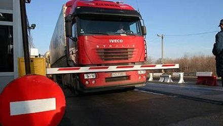 estul contrabandiştilor riscă amenzi dure. 