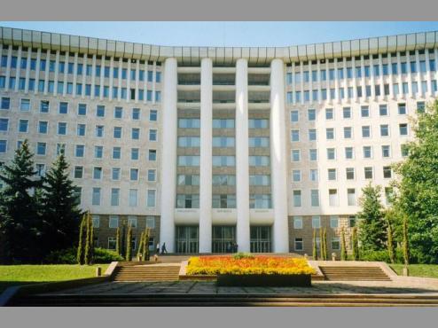 Parlamentul urmeaza sa-si inceapa activitatea in noua cladire pe 25 decembrie.