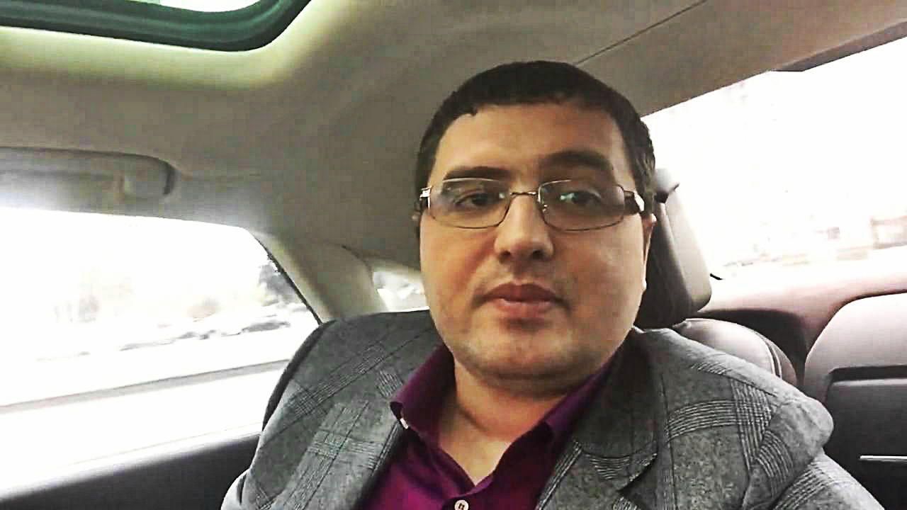 Eugen Luchianiuc scrie că sursele sale l-au informat că în noaptea de sâmbătă spre duminică (13-14 februarie) Renato Usatîi ar fi cheltuit circa 250 de mii de dolari în jocurile cu noroc.