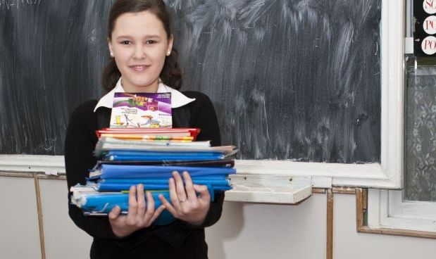 Studiul constă în evaluarea dinamicii manualelor şcolare la care participă cadre didactice din şcolile din republică, circa 7% din învăţători. 