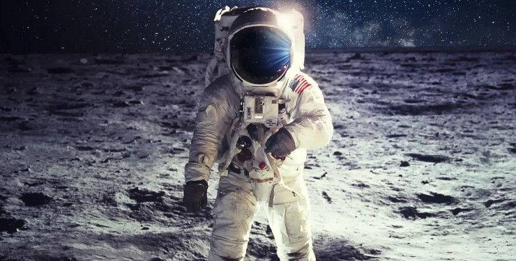 Ученые: Луна сжимается и это станет проблемой для астронавтов.