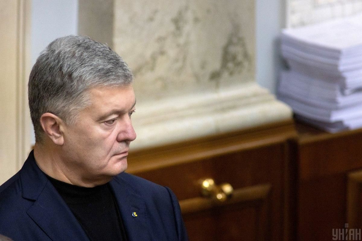 Адвокаты Порошенко заявили, что суд вынес решение о его задержании.