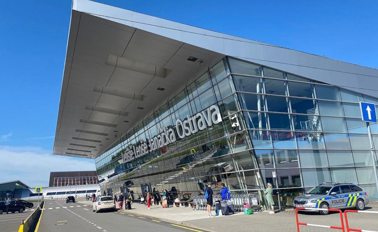 Cel mai mic aeroport din Europa deservește doar trei zboruri pe zi.