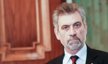 Precizăm că marți, 5 martie, la ședința Parlamentului trebuie să fie pusă la vot moțiunea de cenzură înaintată de fracțiunea PCRM