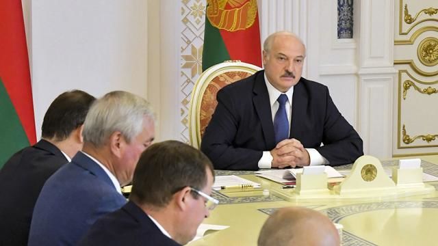 Лукашенко: Программа оппозиции толкает Белоруссию к столкновению с Россией.