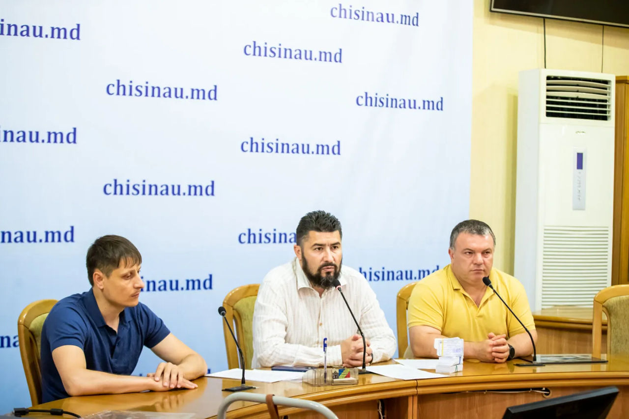 Социалисты начинают сбор подписей за референдум о Республиканском стадионе.