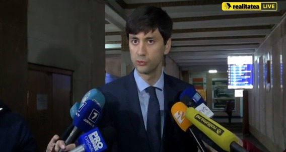 Suspecții se află în arest preventiv și unii dintre ei au refuzat să facă declarații.
