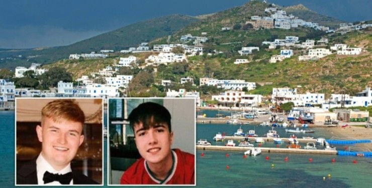 В Греции подросток умер, обыскивая курортный остров и пытаясь спасти друга.