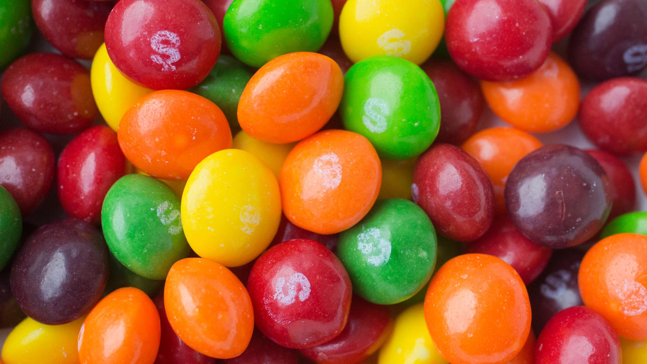 The Guardian: В конфетах Skittles найден токсин, изменяющий ДНК.