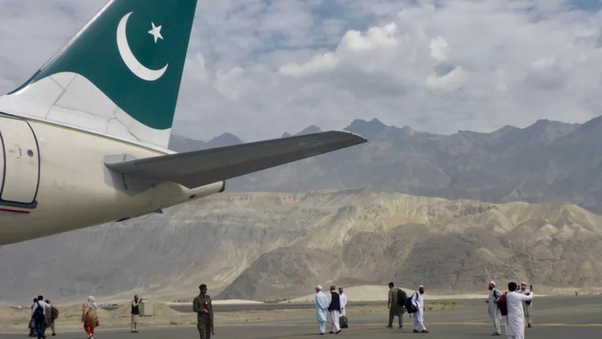 Autoritățile din Pakistan anunță redeschiderea spațiului aerian.