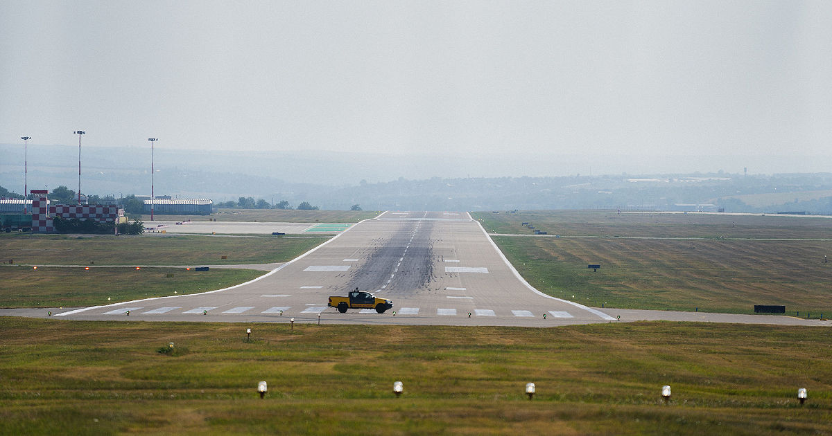 Zborurile de pe Aeroportul Chișinău, redirecționate temporar pe o altă pistă.
