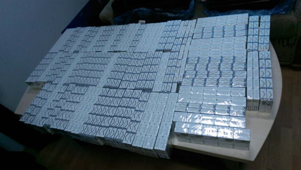 Moldoveni porniți la Londra cu bagajele ticsite cu țigări de contrabandă. Foto: Serviciul Vamal. Foto: Serviciul Vamal
