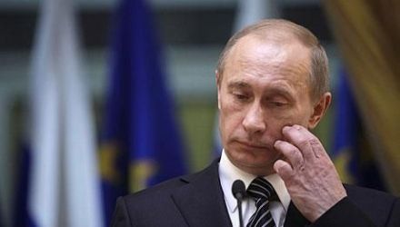 Totuşi, ca asemănarea să fie totală, trebuia ca Putin să se îmbolnăvească subit când îi era lumea mai dragă
