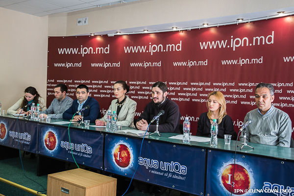 Инициативная группа призывает власти разработать программы профилактики суицида.