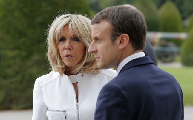 Preşedintele francez Emmanuel Macron ar fi scris în adolescenţă un roman erotic.