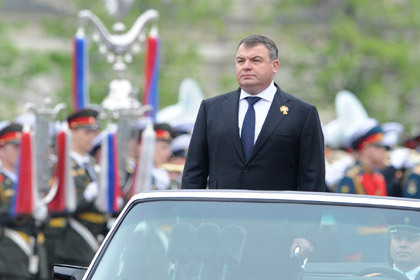 Бывшему министру обороны Анатолию Сердюкову в 2012 году было присвоено звание Героя России. Фото: Илья Питалев / РИА Новости