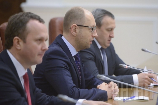 Яценюк подчеркнул, что Украина готова к переговорам с Российской Федерацией.